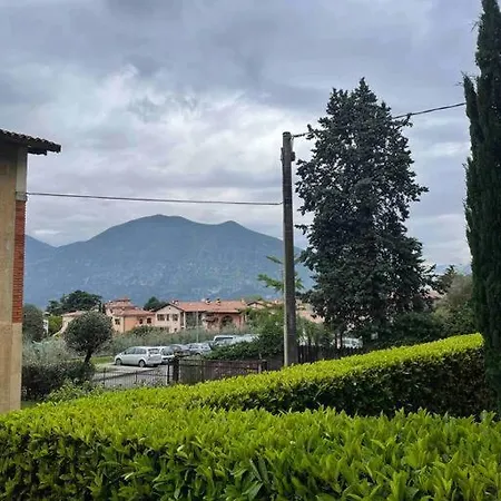 A Due Passi Dal